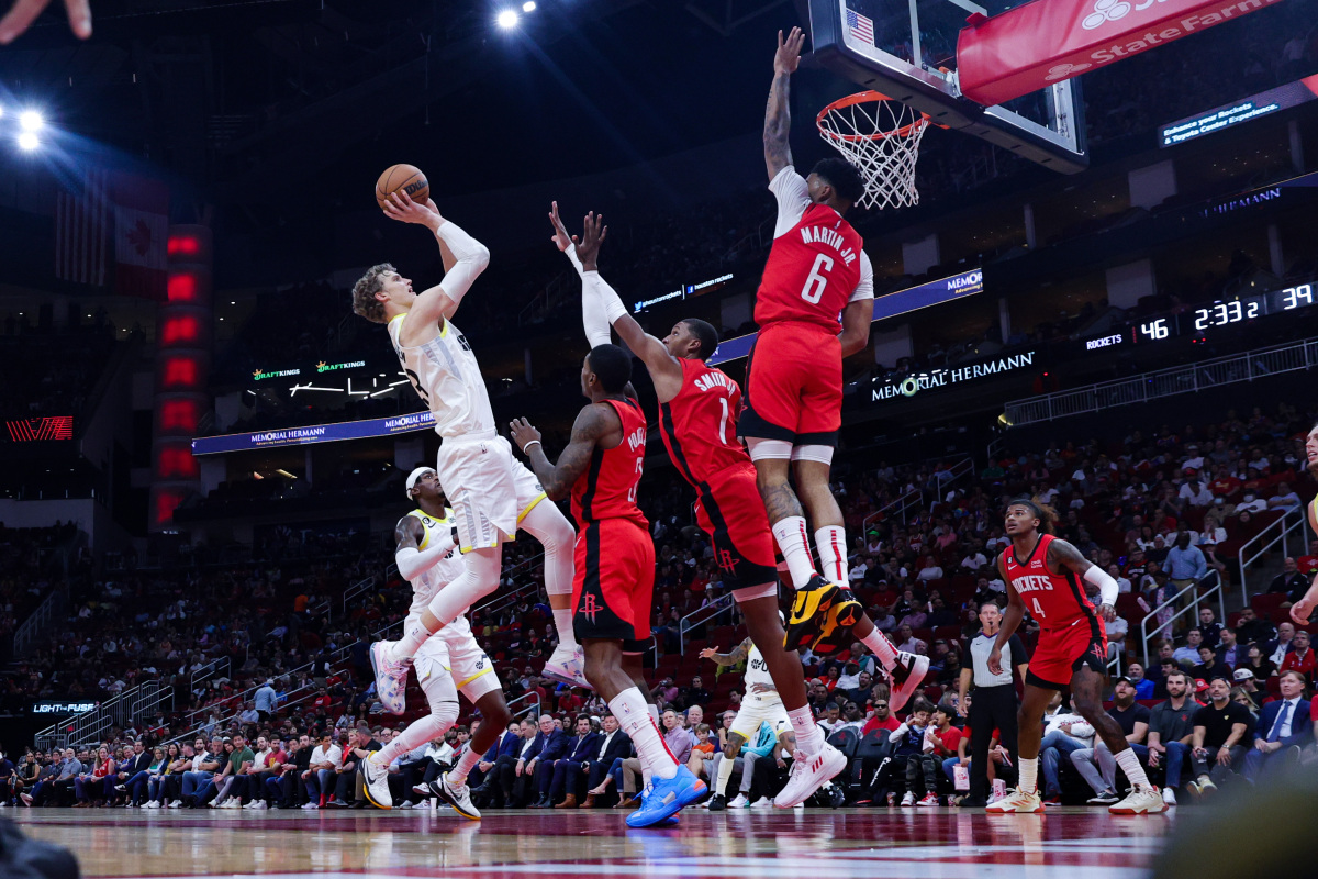 星空体育-勇士队主场大胜火箭,取得七连胜