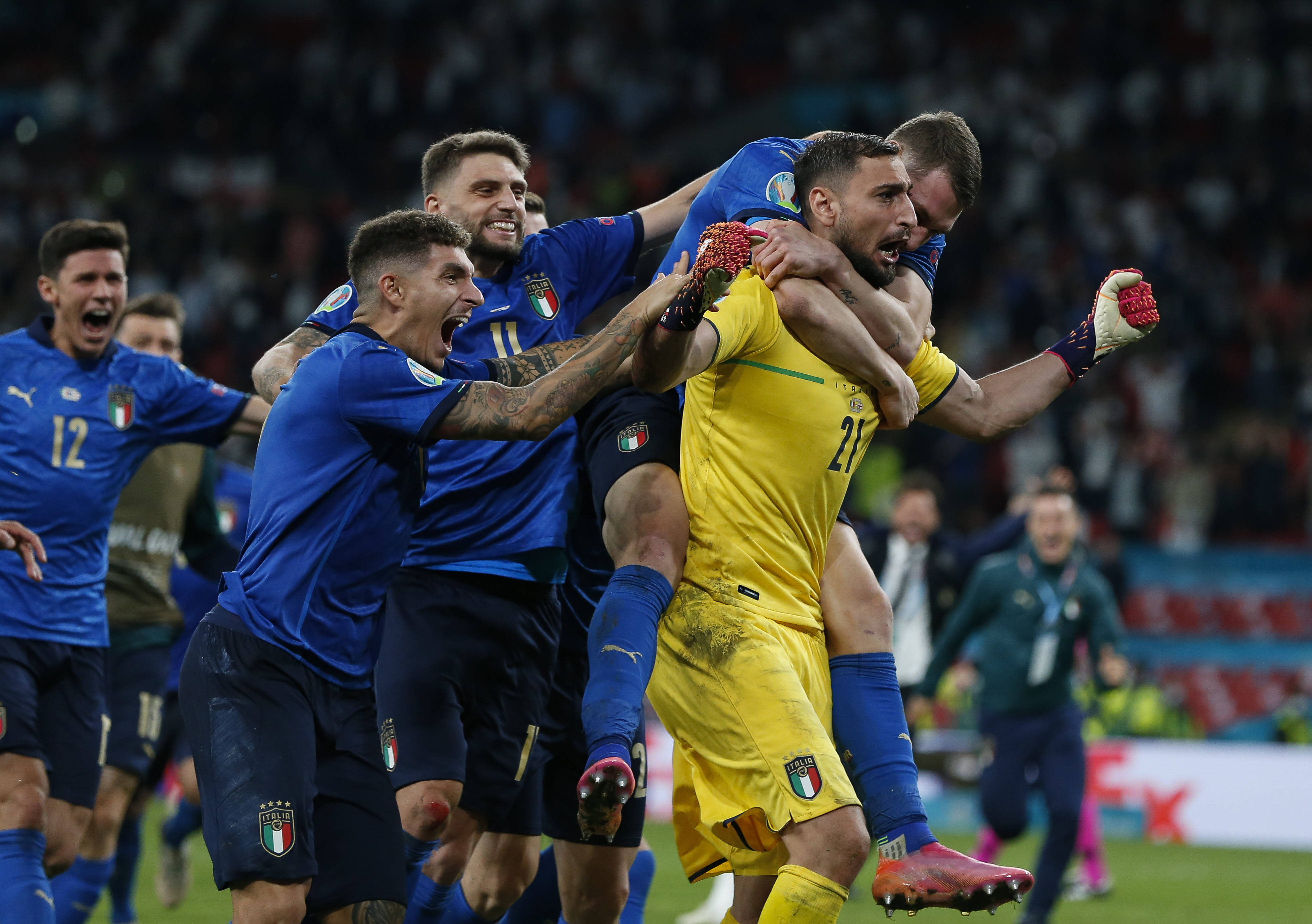 意大利国家队强势晋级欧洲杯,向冠军努力迈进 意大利国家队强势晋级欧洲杯,向冠军努力迈进