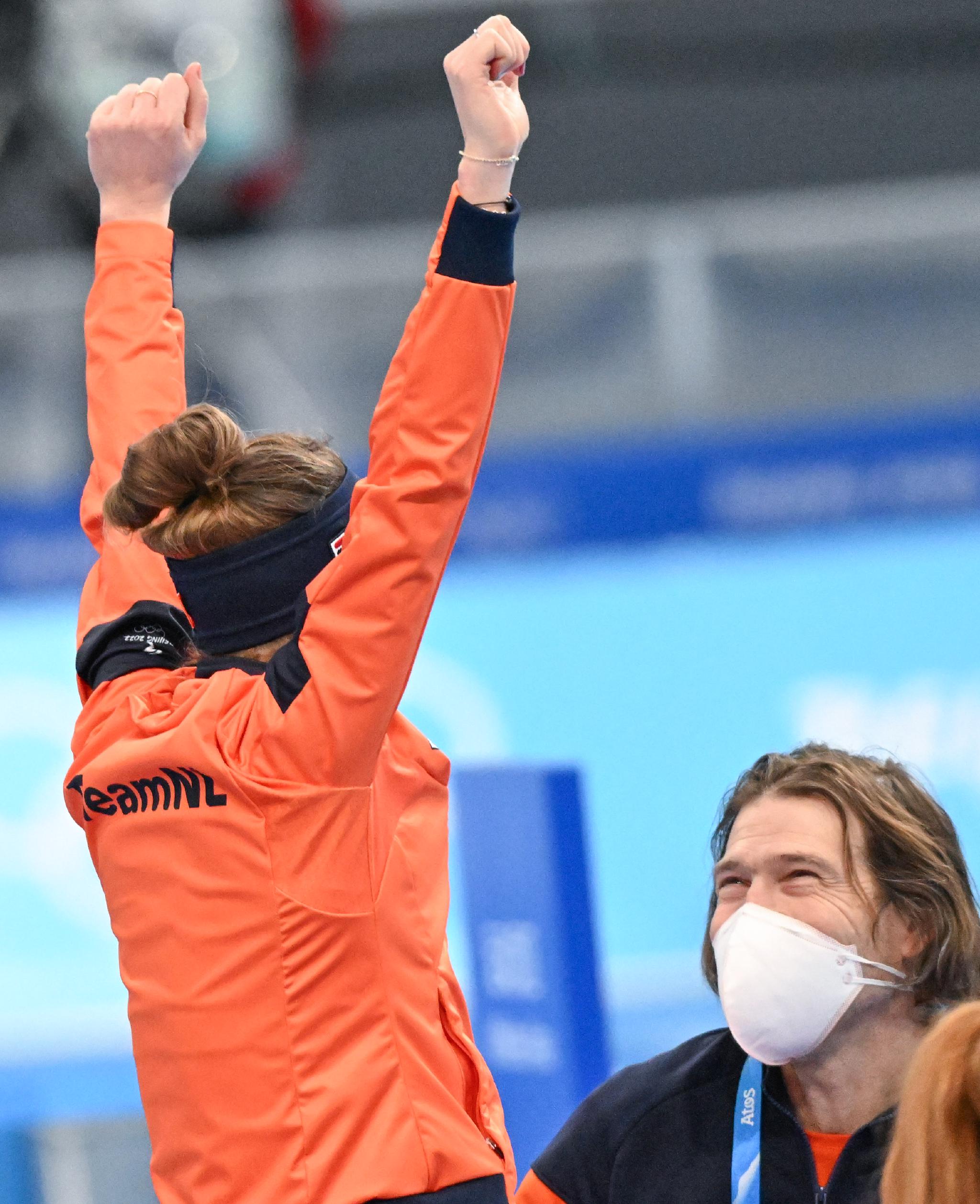 荷兰速滑运动员惊艳亮相,刷新世界记录 荷兰速滑运动员惊艳亮相,刷新世界记录