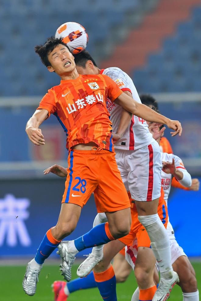 星空体育-山东鲁能主场力克对手，吞下三连胜宝贵果实