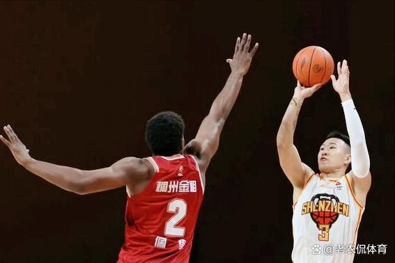 深圳队队员表现出色,一路领先取胜 深圳队队员表现出色,一路领先取胜