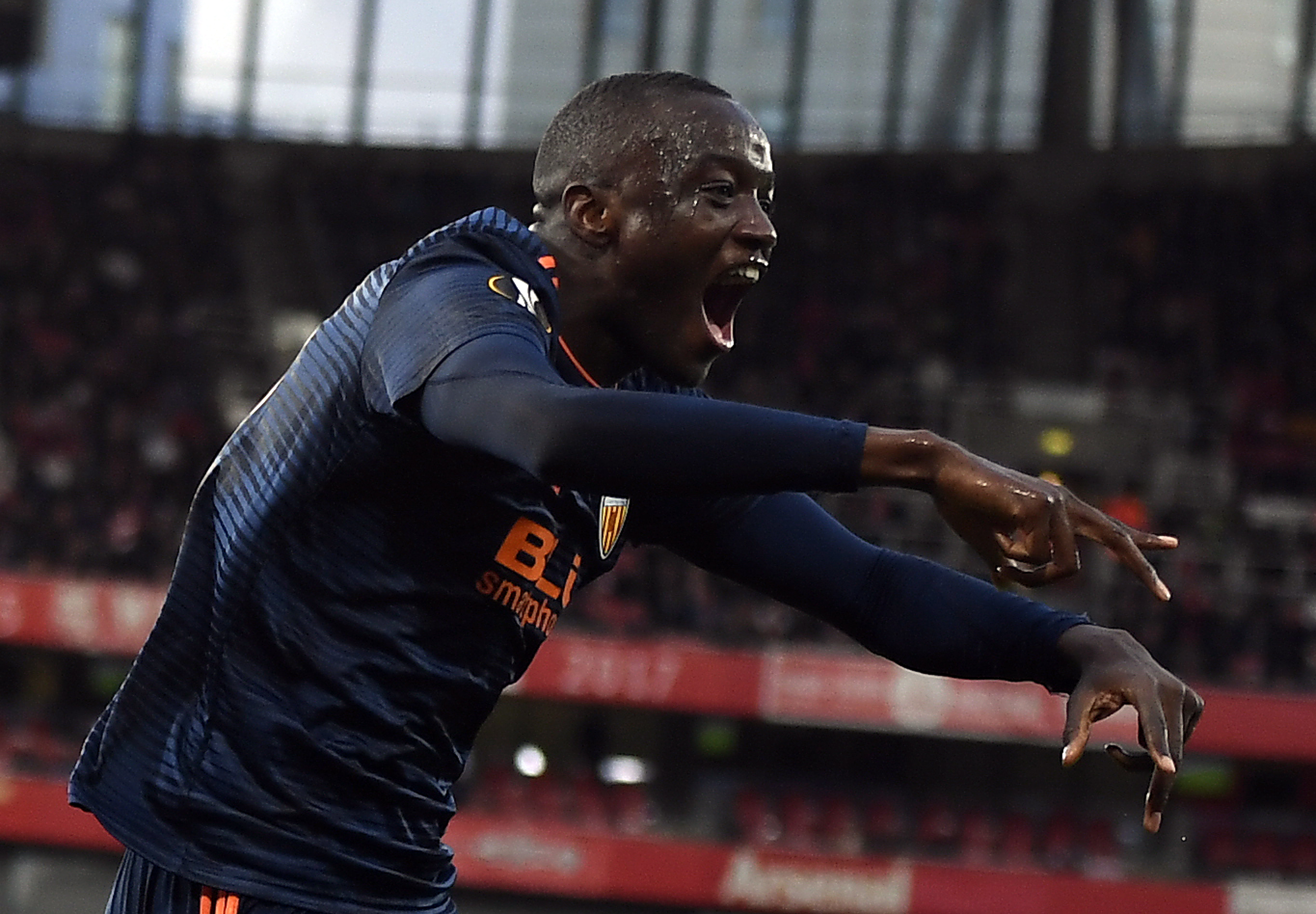 星空体育-瓦伦西亚客场战胜阿森纳,取得进球