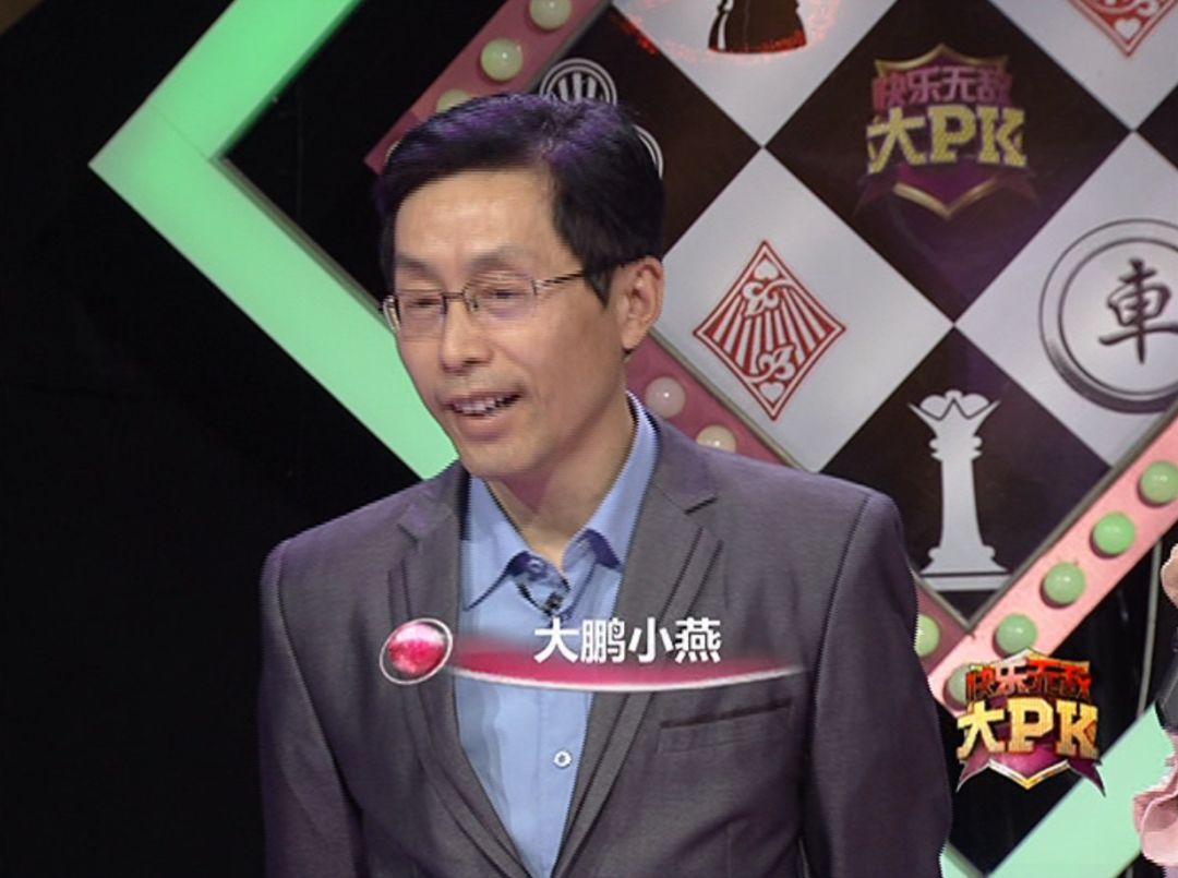 射击决赛中精准表现,选手稳坐金牌宝座 射击决赛中精准表现,选手稳坐金牌宝座