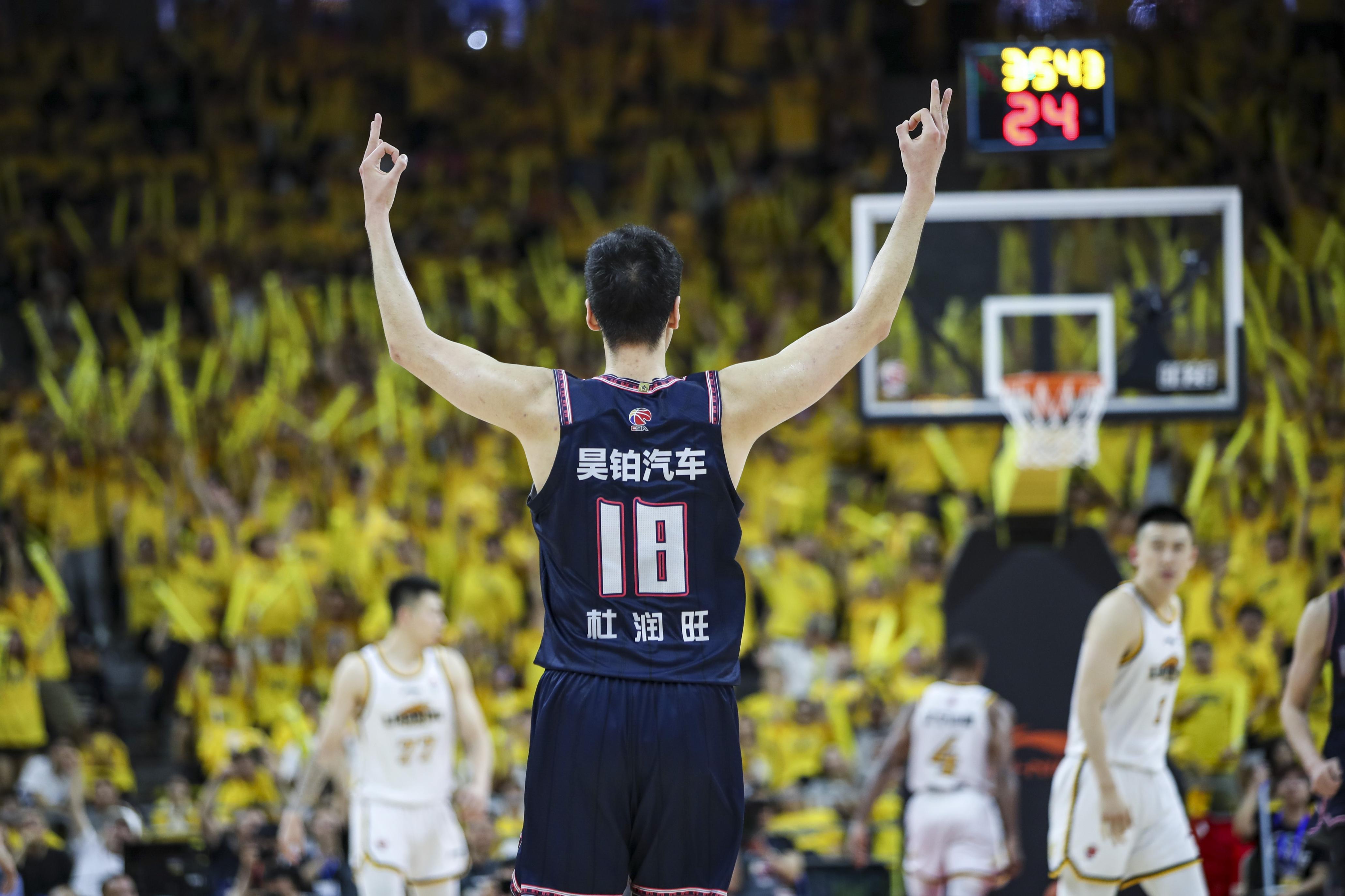 广东男篮再添胜利,全队出动连续胜利 广东男篮再添胜利,全队出动连续胜利