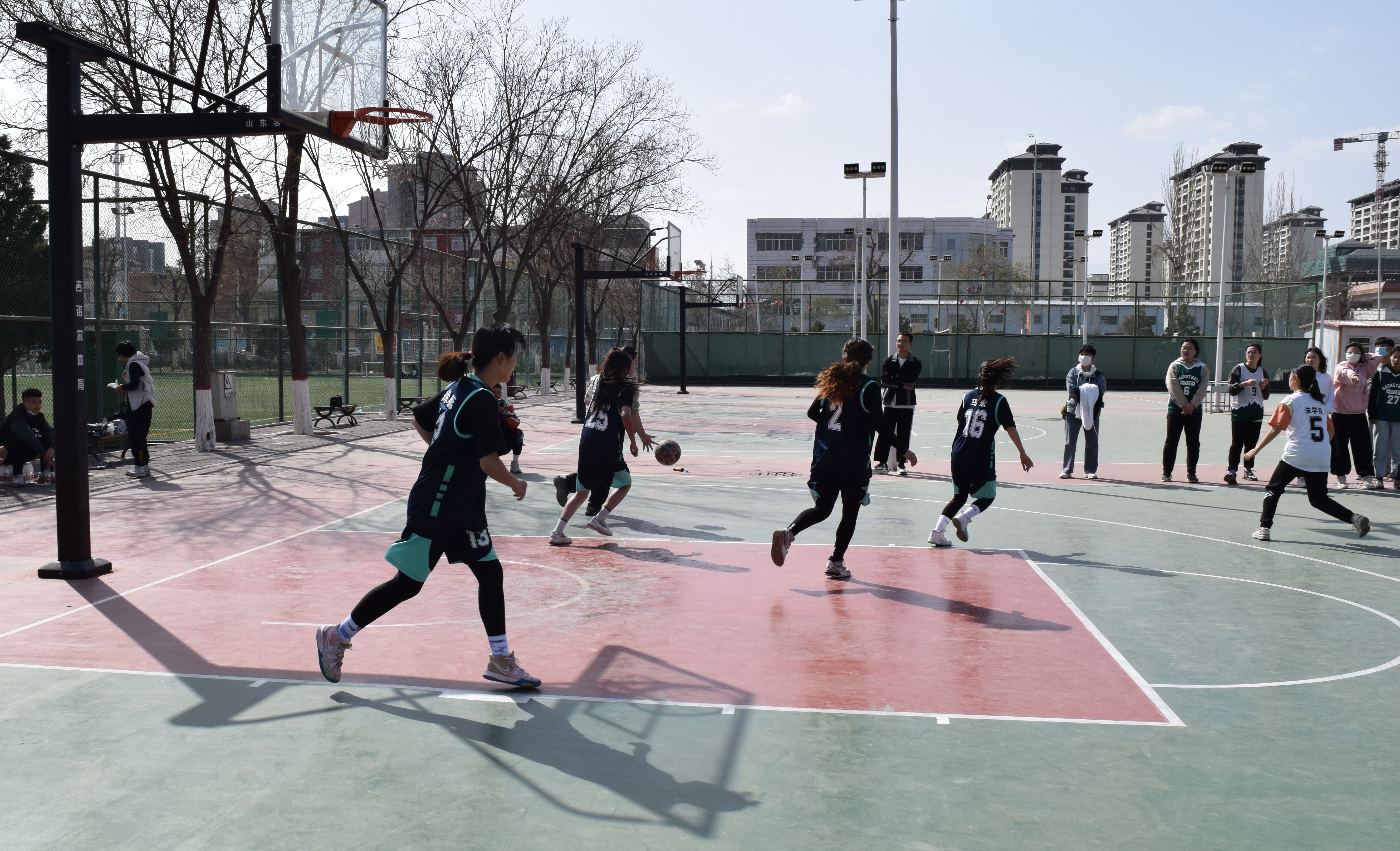 星空体育-科特迪瓦篮球赛:力拼夺冠劲敌谁是胜者