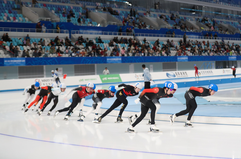 星空体育-轮滑速度赛:速度滑冰决赛即将上演精彩对决