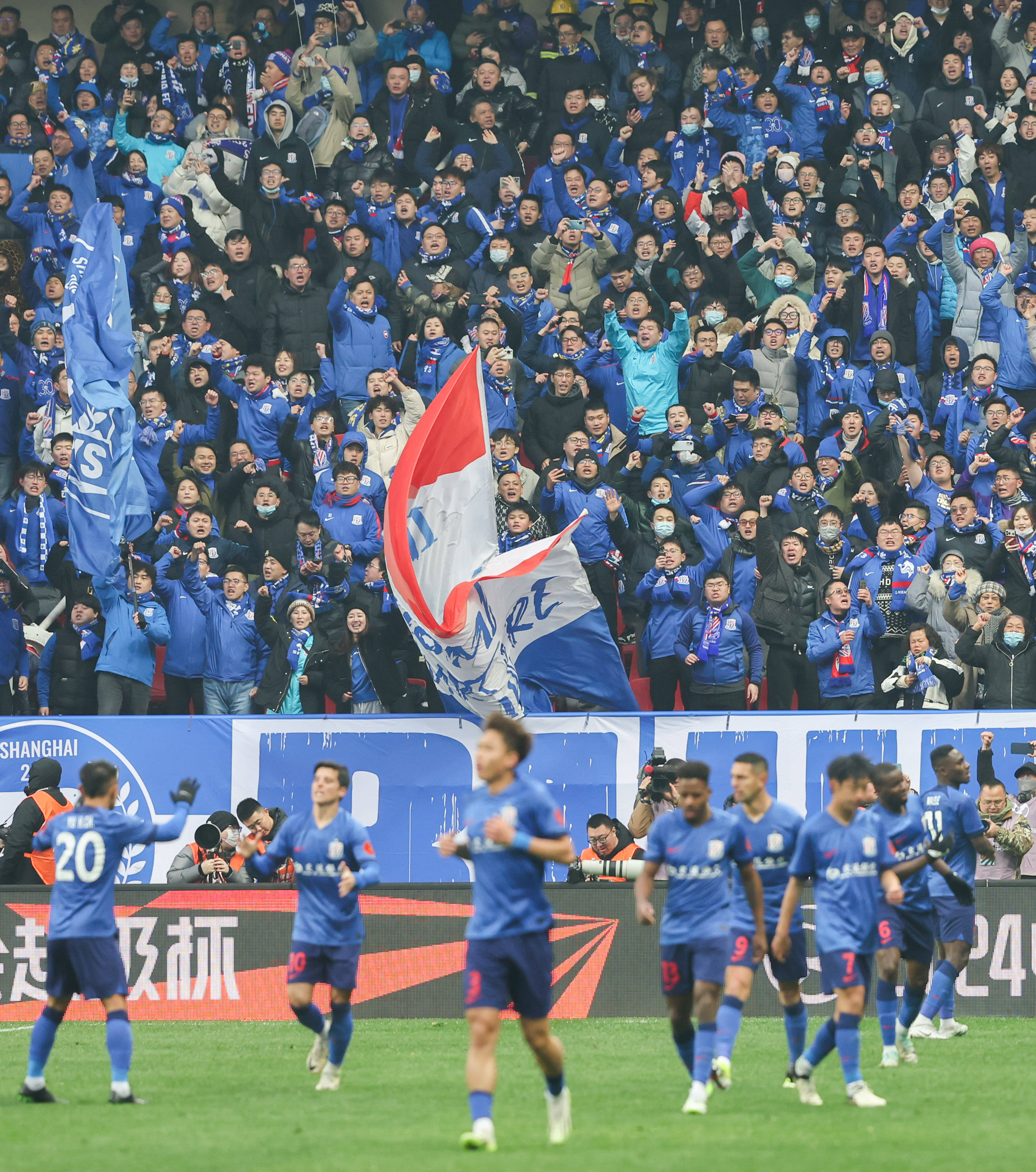 星空体育-兰斯主帅执教后首胜,球队信心增强