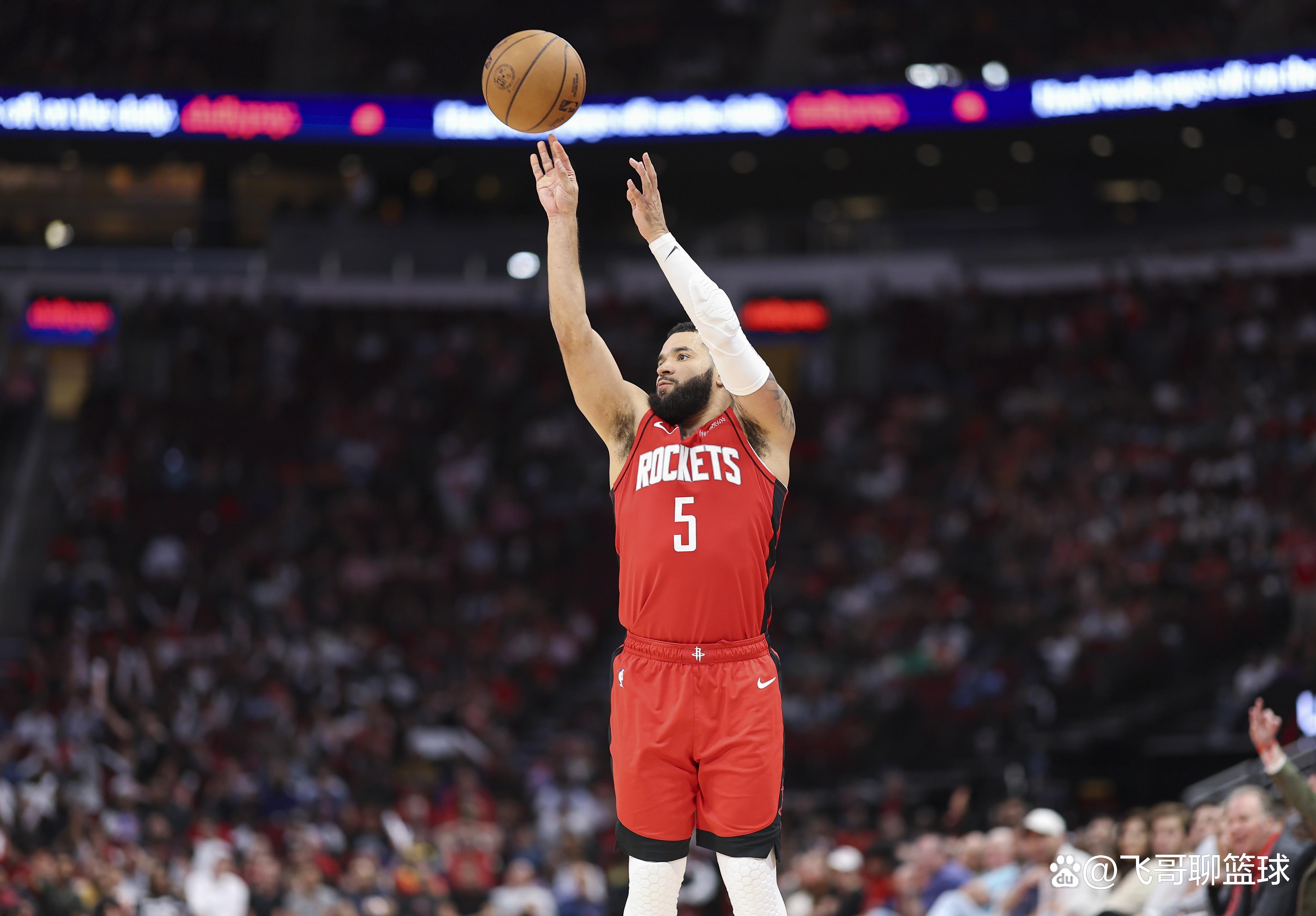 火箭队惊险险胜尼克斯,保持全胜 火箭队惊险险胜尼克斯,保持全胜