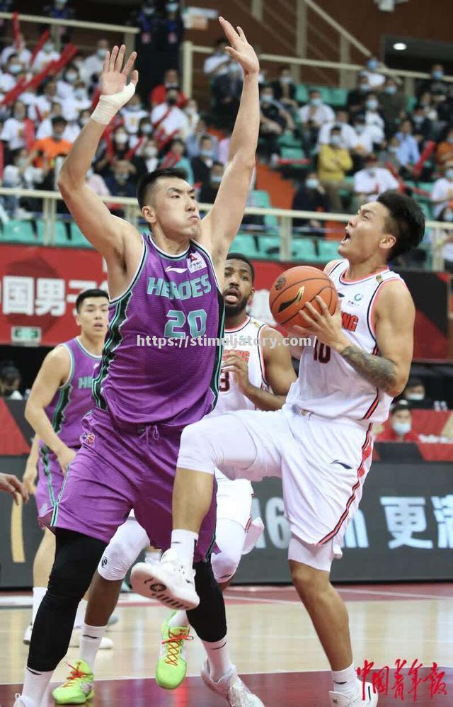 星空体育-CBA总决赛山东队顽强逆袭，广东男篮遗憾败北