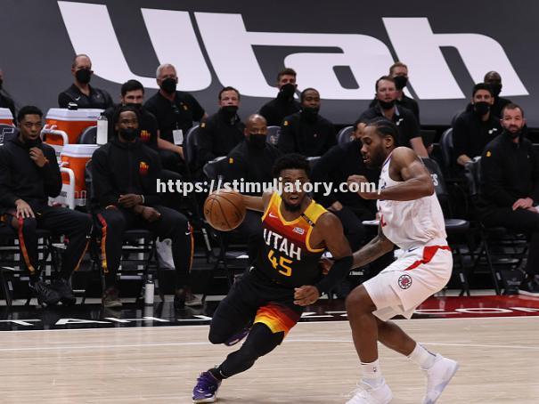 爵士遭遇三连败，戈贝尔受伤退出比赛