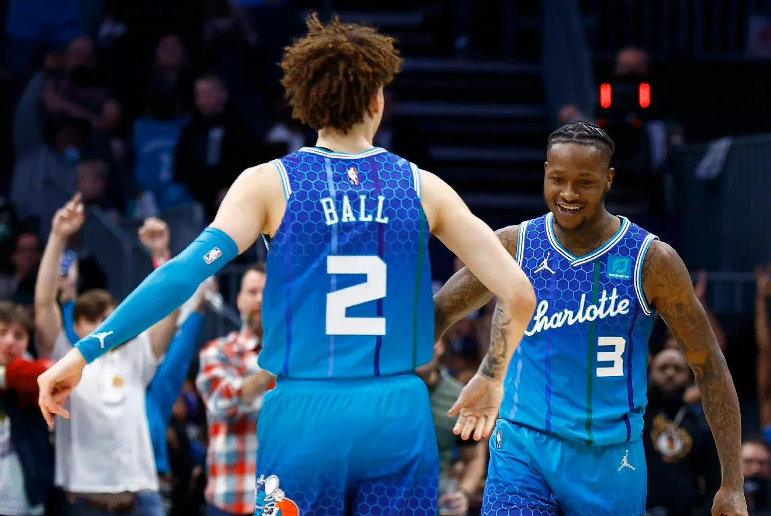 星空体育-黄蜂队惨败爵士,遭遇五连败