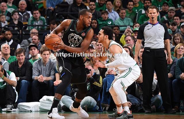 星空体育-雄鹿队续约米德尔顿,巩固外线火力筹备季后赛