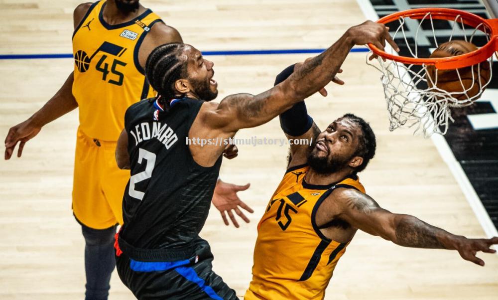 星空体育-爵士外线三分火力全开，轻松击败对手