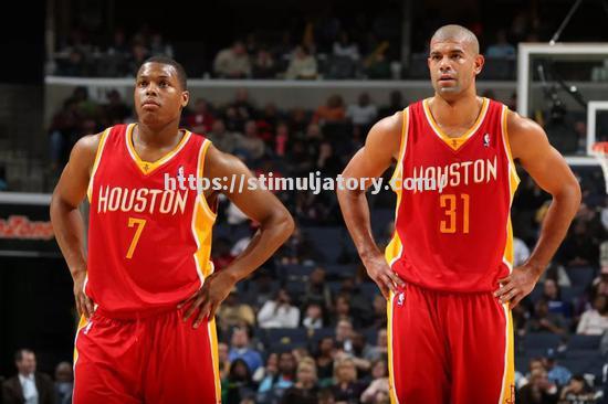 小牛逆袭击败公牛继续保持主场优势 小牛逆袭击败公牛继续保持主场优势