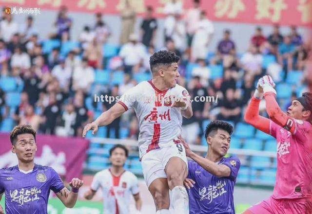 佩特罗维奇连场进球，帕尔马稳居积分榜中游