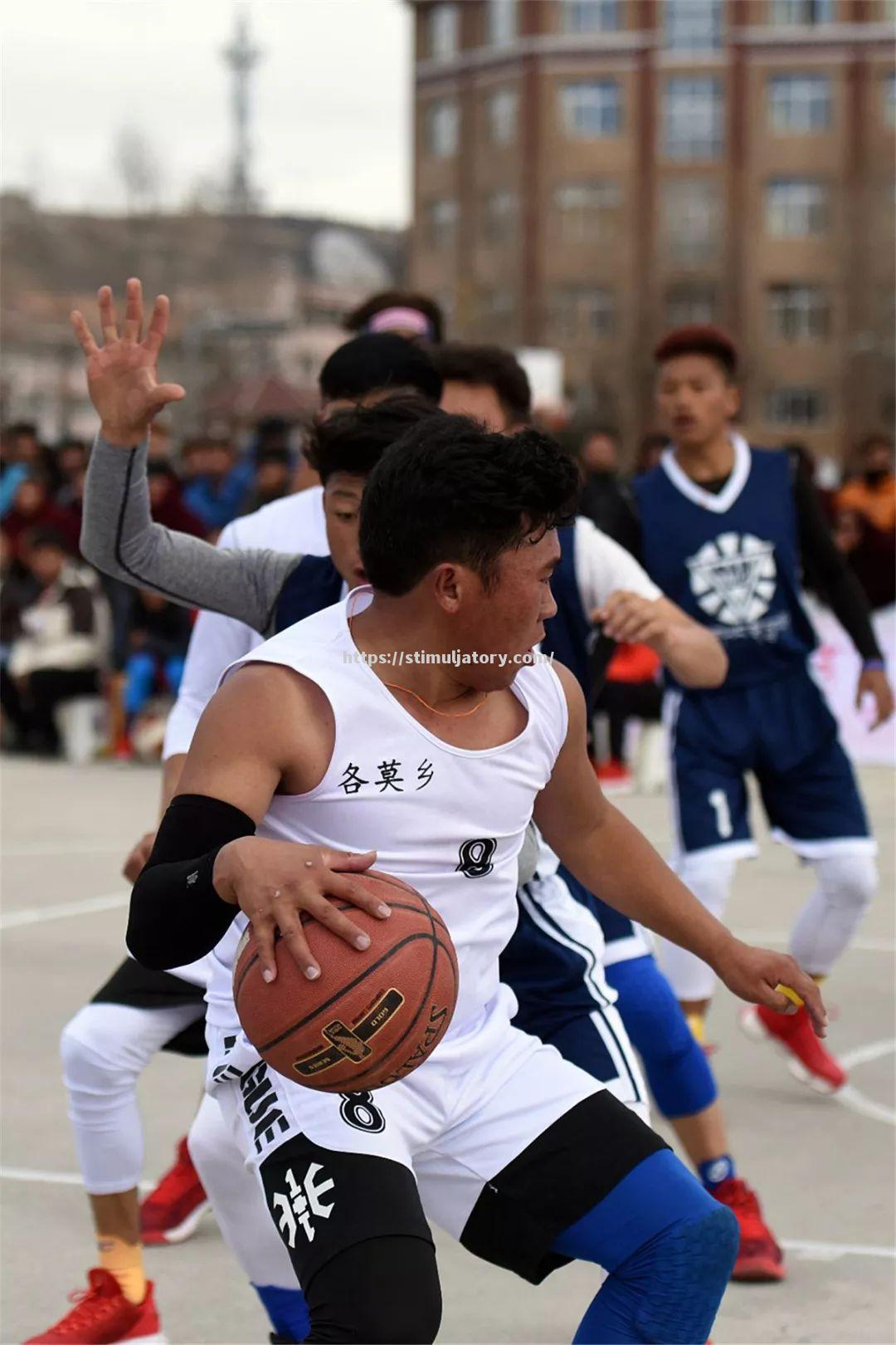 重大篮球比赛关注度提高，业内人士纷纷关注