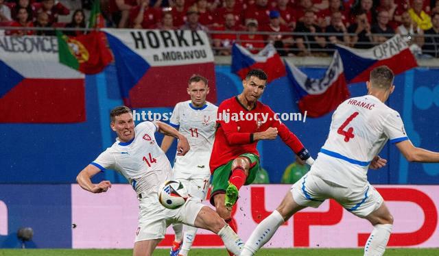 葡萄牙队欧预赛绝杀捷克,瞬间成为焦点 葡萄牙队欧预赛绝杀捷克,瞬间成为焦点