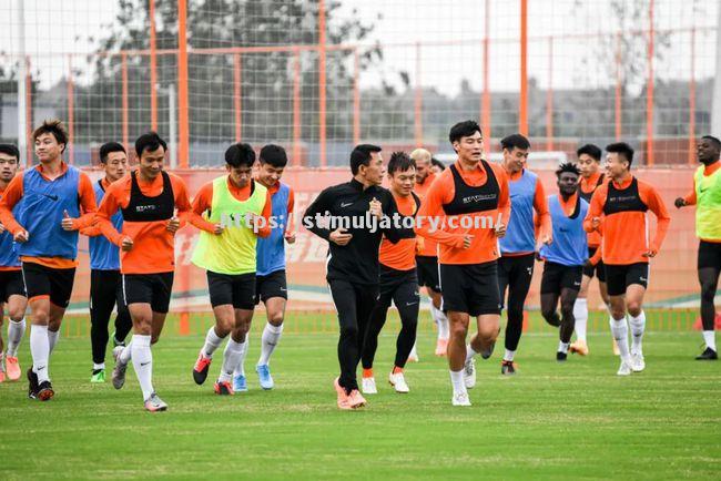 建业新帅上任揭晓，球迷期待新教练带领球队前进