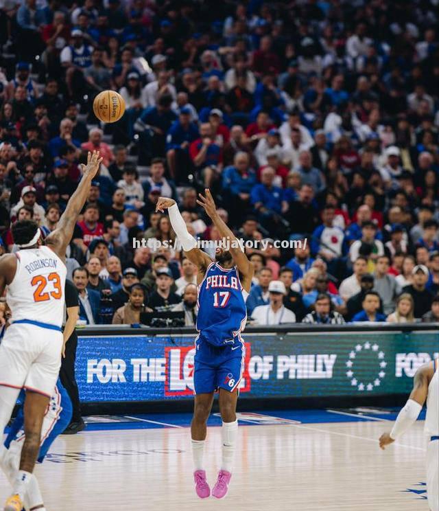 星空体育-76人队新秀崭露头角，助球队获胜