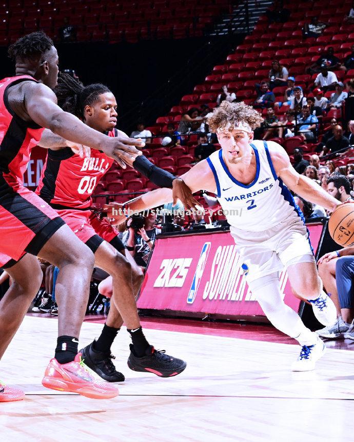 星空体育-公牛胜活塞,取得三连胜本土表现稳定