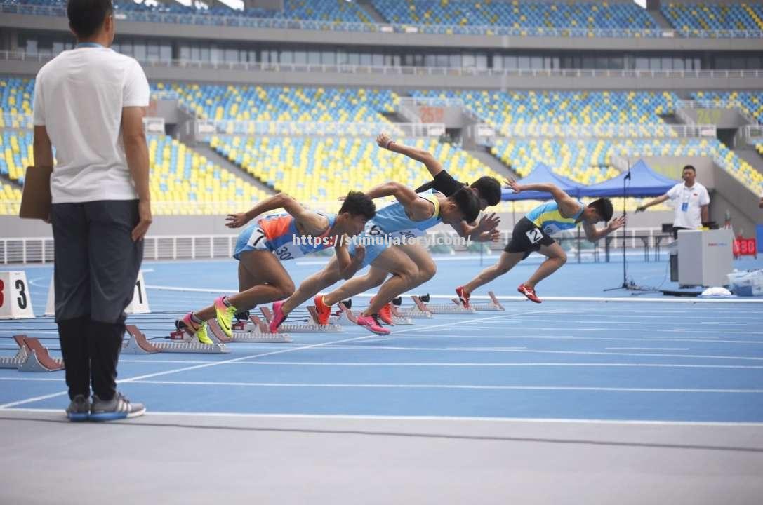 热烈的比赛现场让人感受到体育运动的魅力！