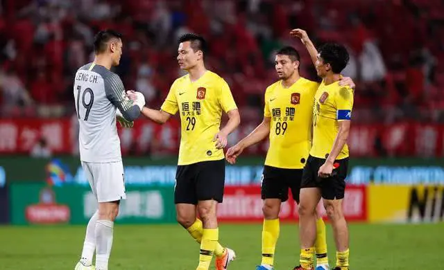 亚冠冠军再探头路,备战新赛季 亚冠冠军再探头路,备战新赛季