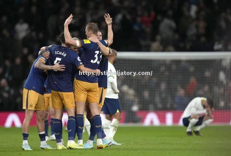 星空体育-阿斯顿维拉主场不敌纽卡,保级形势吃紧