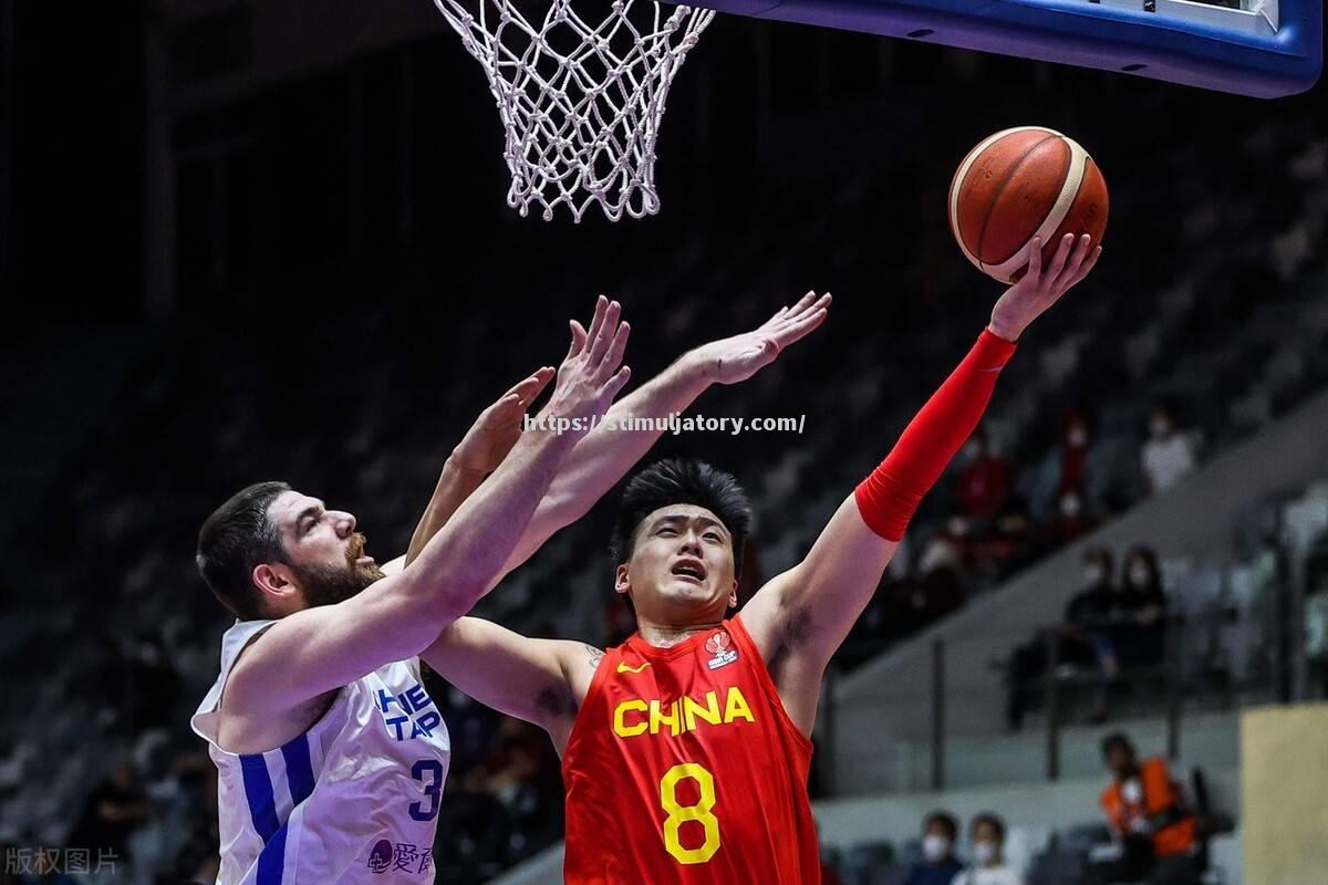 海南男篮内线跳投稳健，攻下胜利