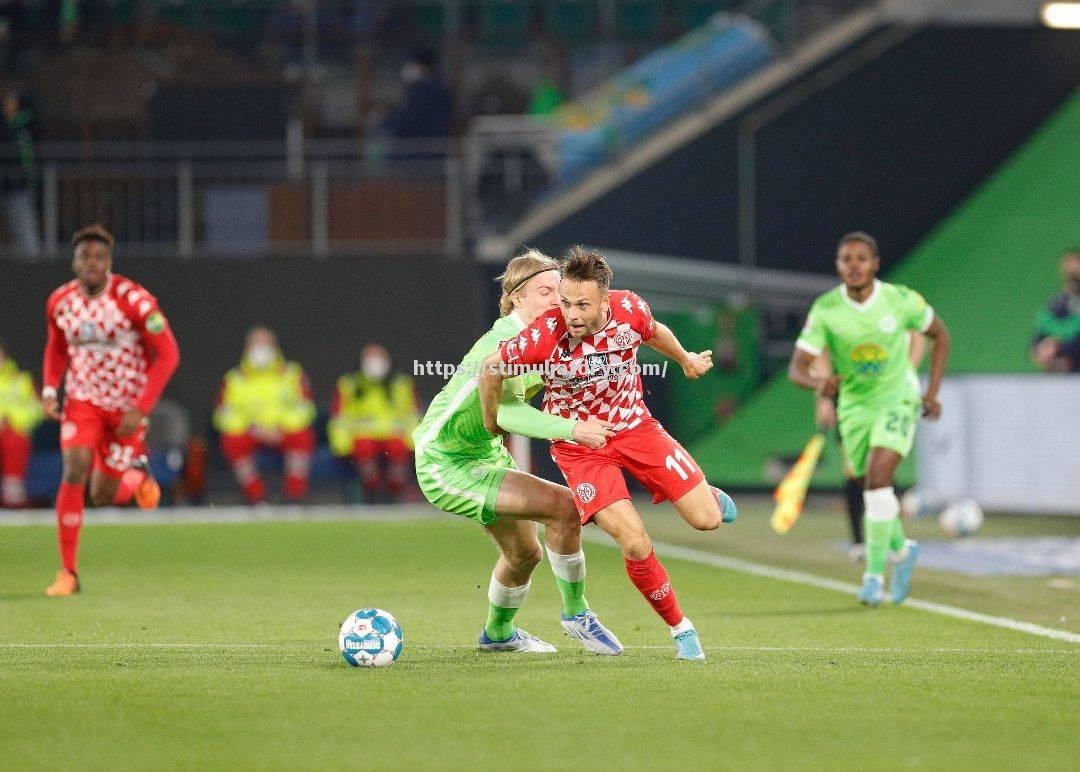 伯恩茅斯击败诺里奇，逃离降级区