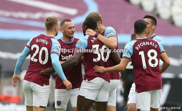 西汉姆联主场逆转埃弗顿，保住领先优势