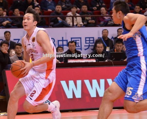 江苏男篮外援发挥出色，助力球队胜利