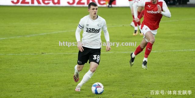 队内矛盾暴露，球员发飙大打出手，主教练反应强硬