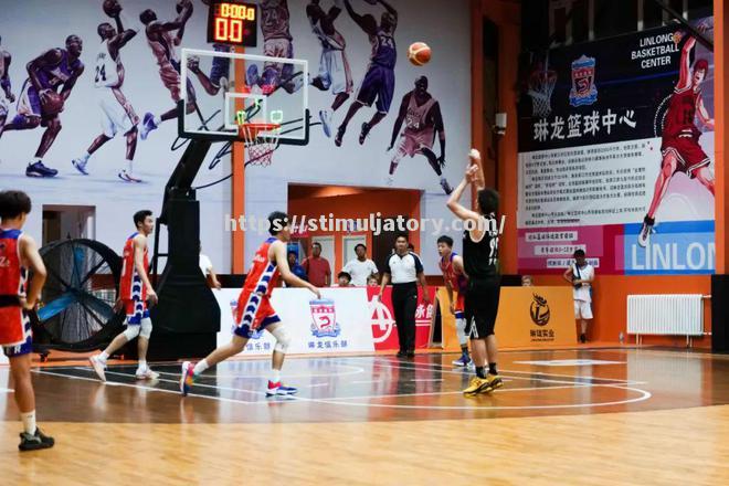 篮球联赛实行新规定，球员技术和策略均需提升