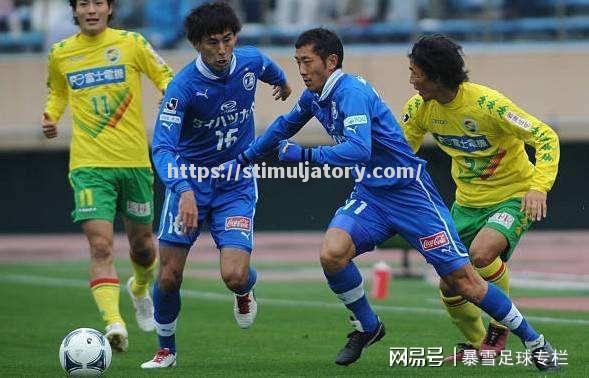 星空体育-沙尔克04纷争频发，球队内部氛围动荡