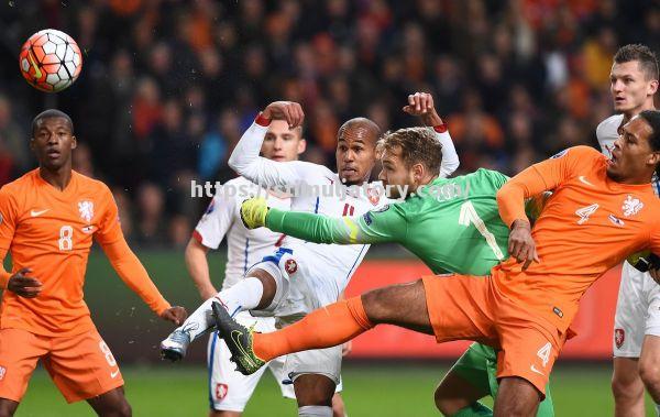 星空体育-欧预赛强队对决,球迷热血期待绝战