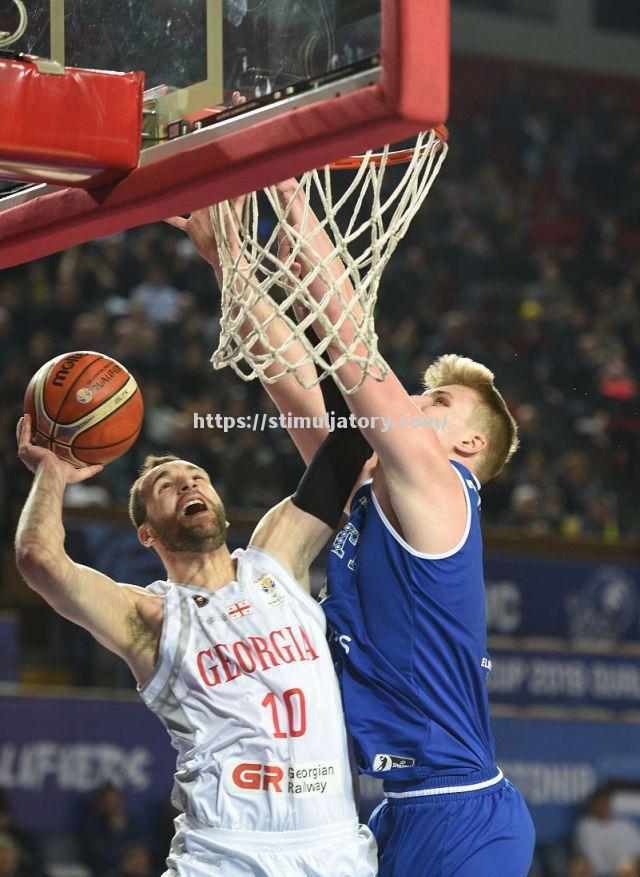 星空体育-精彩纷呈的比赛中涌现出不少黑马,突破困境