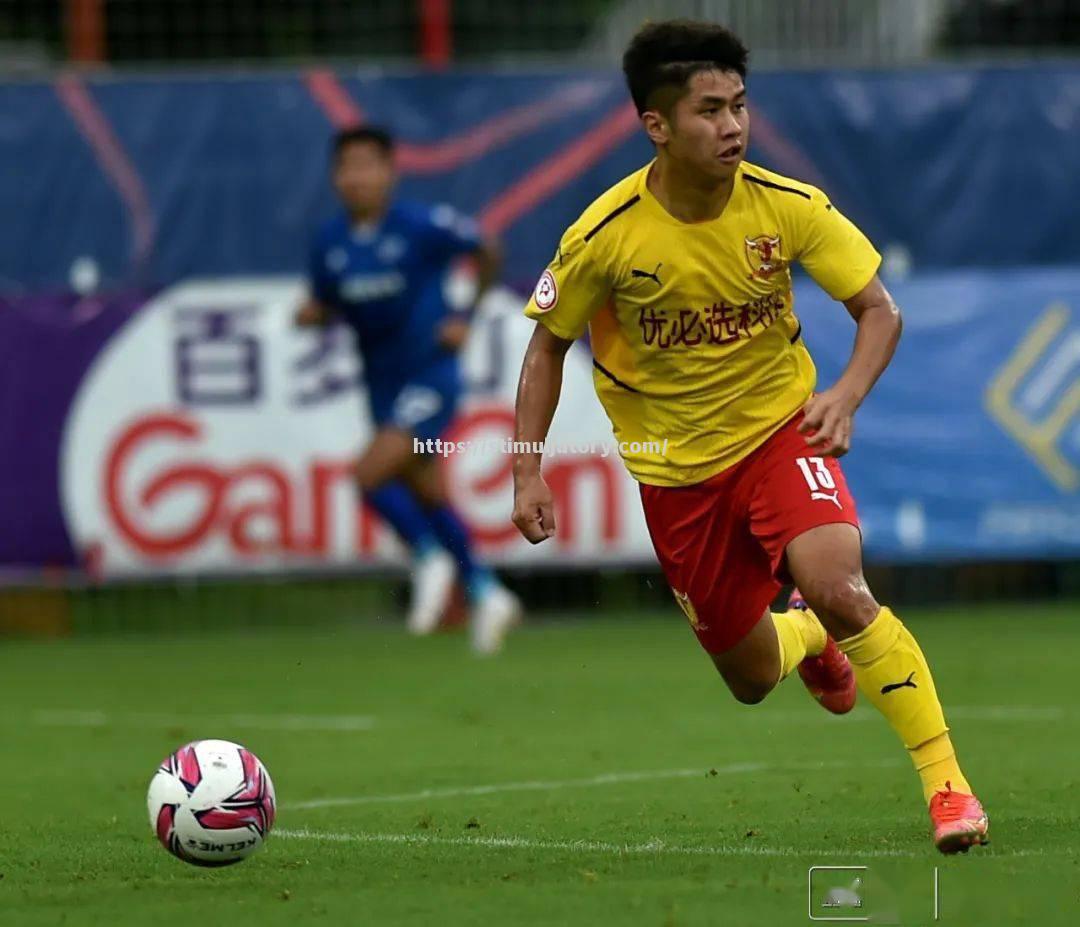 四川九牛中后卫表现出色,助球队守住三分 四川九牛中后卫表现出色,助球队守住三分