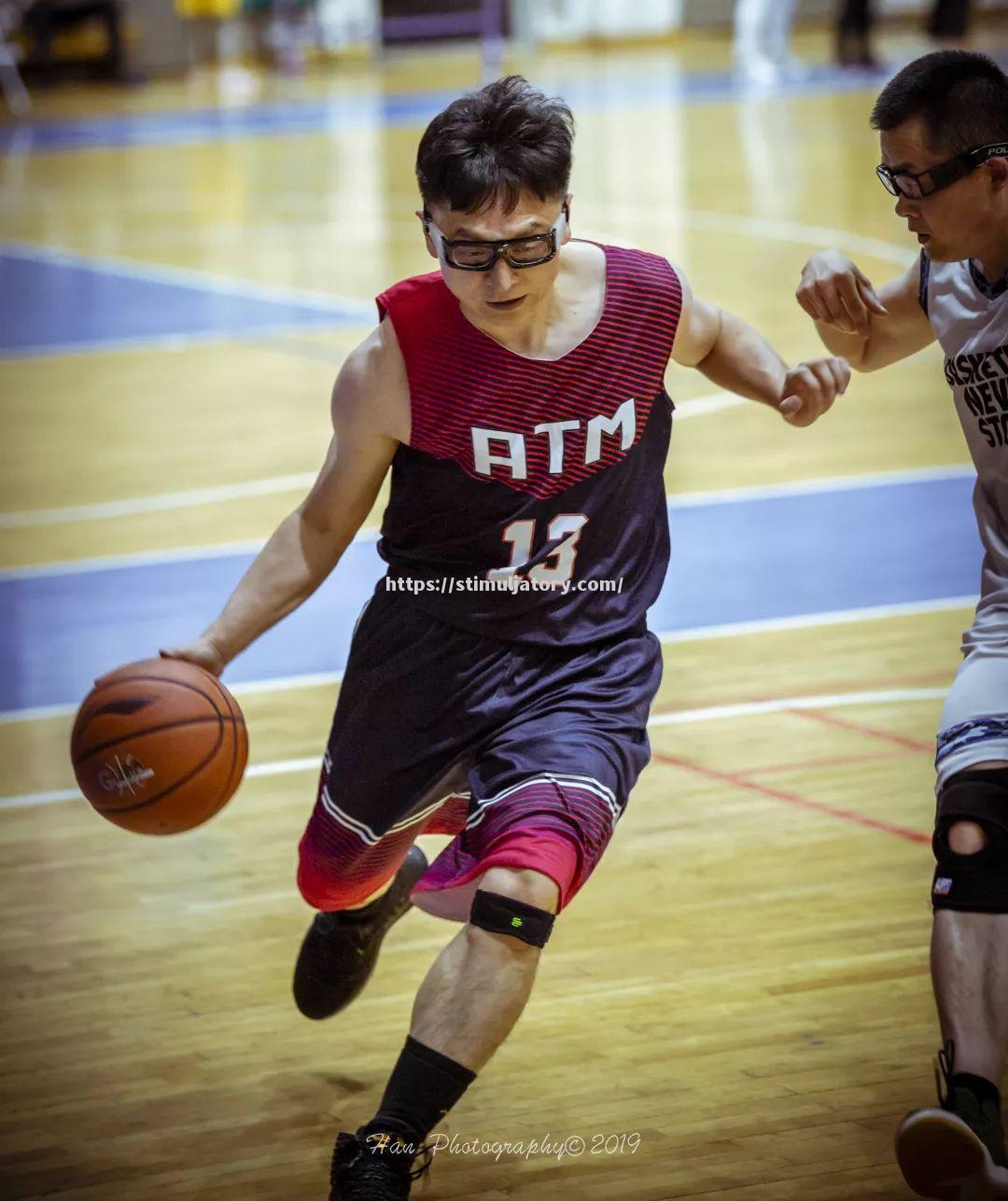 星空体育-精彩的篮球比赛展现球员超凡技艺