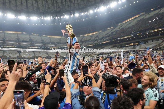 星空体育-阿根廷队全面崛起，欧国联赛事激情四射