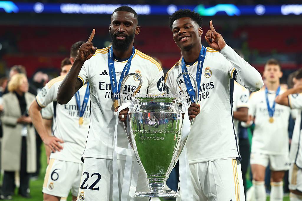 皇马悍将状态火爆,助球队赢得重要胜利! 皇马悍将状态火爆,助球队赢得重要胜利!