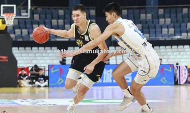 星空体育-上海男篮表现抢眼，稳坐前列位置