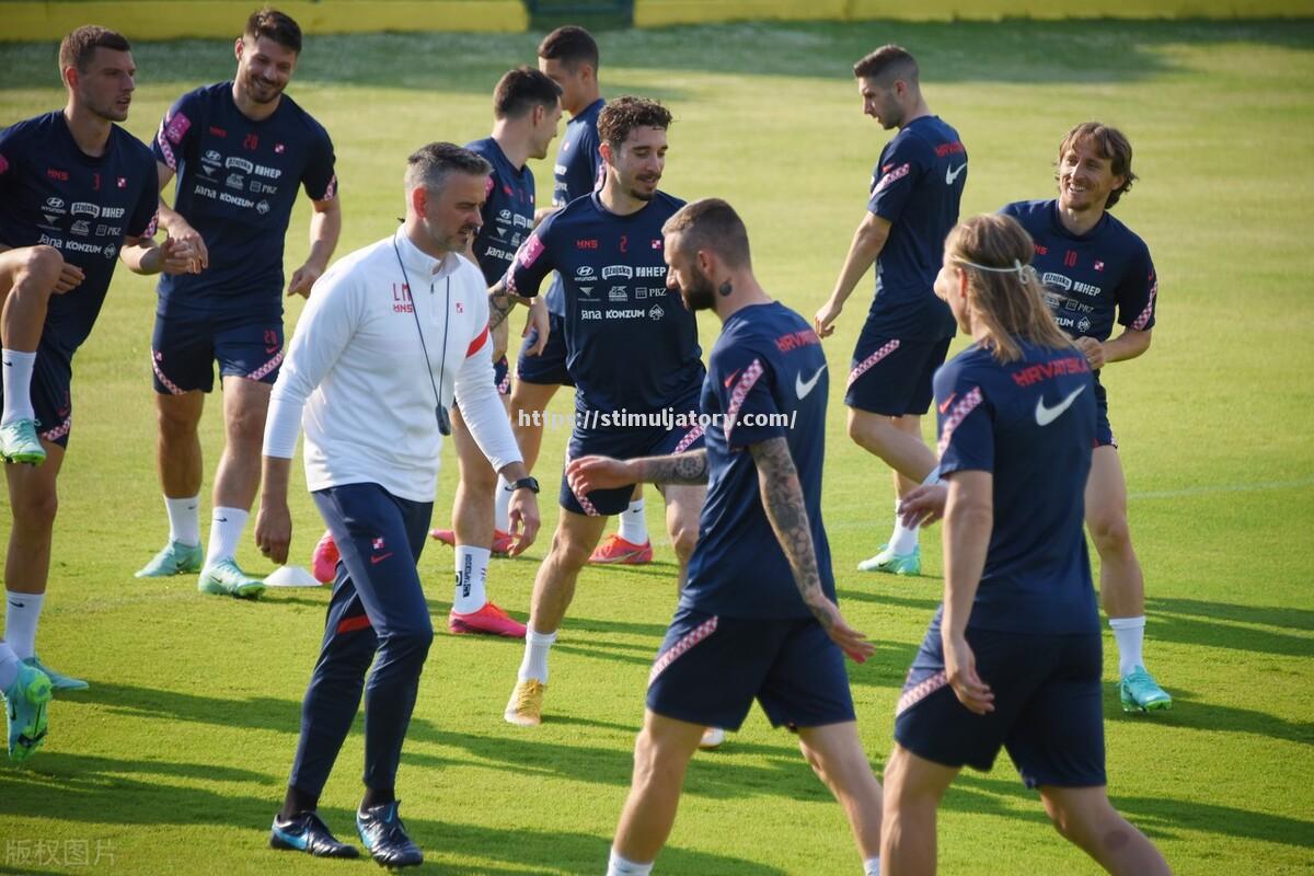 西班牙客场击败波兰,小组领先优势明显 西班牙客场击败波兰,小组领先优势明显