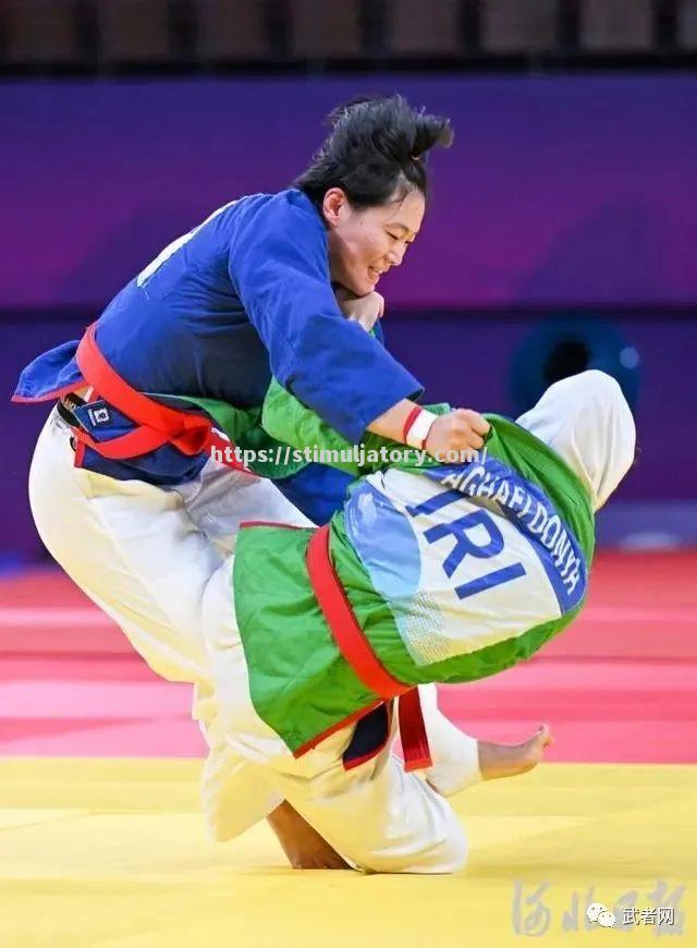 星空体育-伊朗男子柔道选手突围获胜