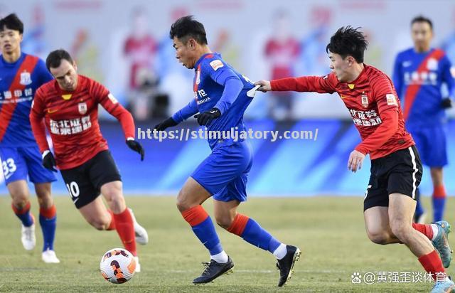 大连客场-逼平河南建业，取得保级重要一分