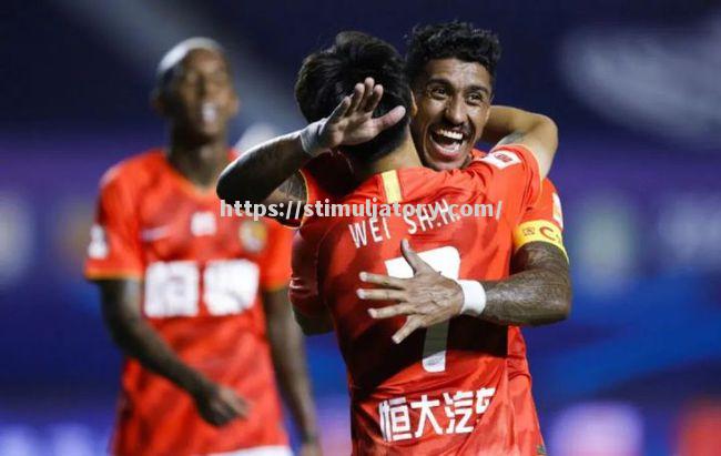 星空体育-广州德比：恒大绝杀富力，保持不败纪录