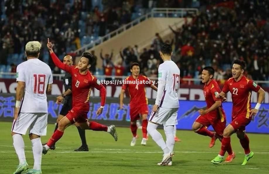 星空体育-罗马客场大获全胜，出线形势一片美好