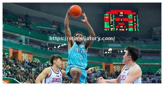 重庆队在比赛中打破僵局,成功挽回颓势 重庆队在比赛中打破僵局,成功挽回颓势