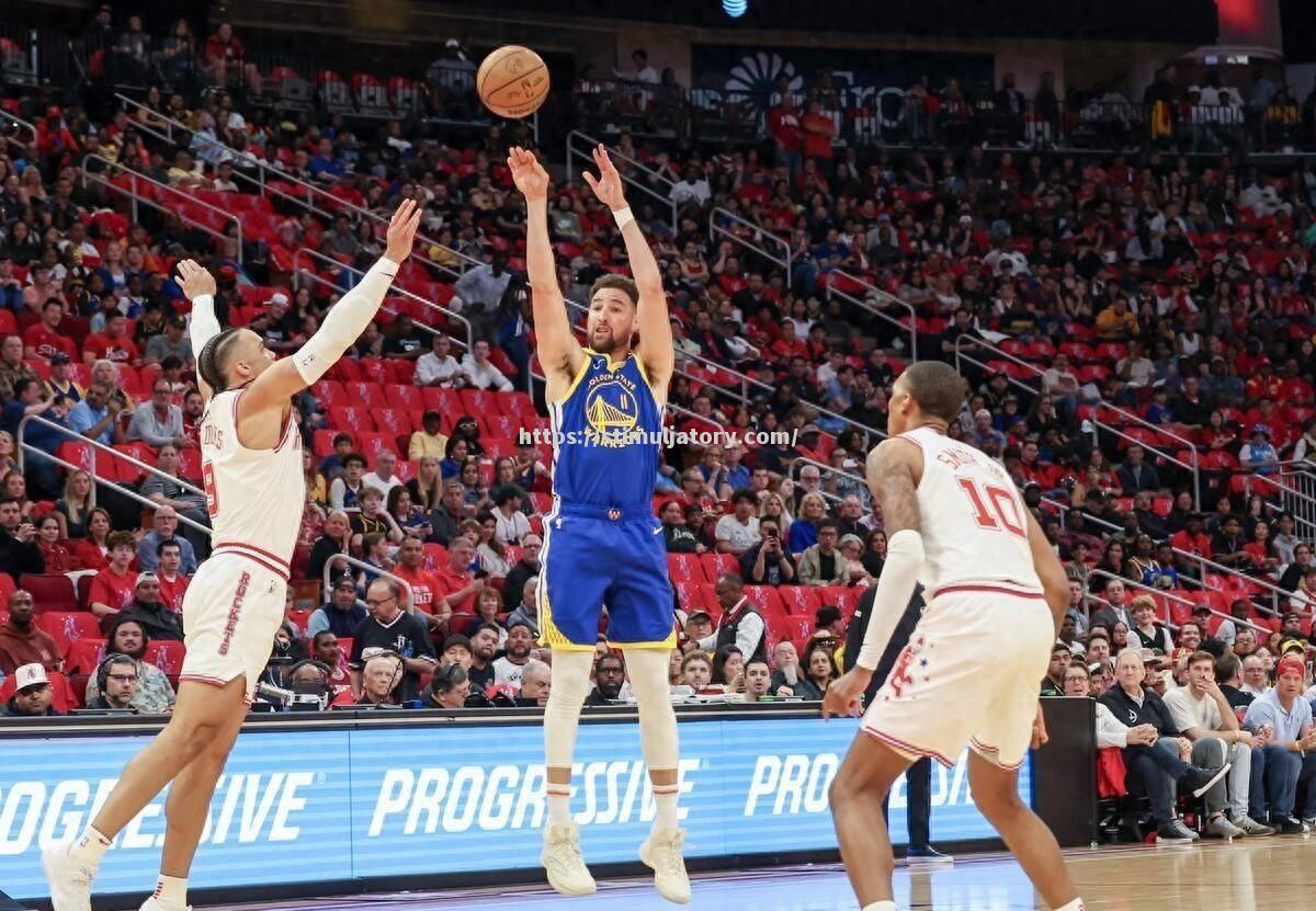 星空体育-勇士豪取连胜,稳坐第一