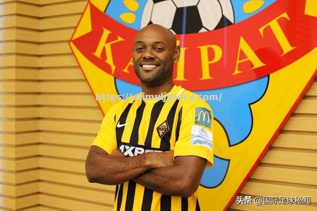 星空体育-国际足球宝刀未老，依旧霸占联赛榜首