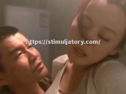 星空体育-燃烧激情:女子足球名将孤胆英雄独战